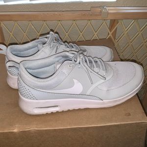 Women’s Nike Shoes Size 6.5